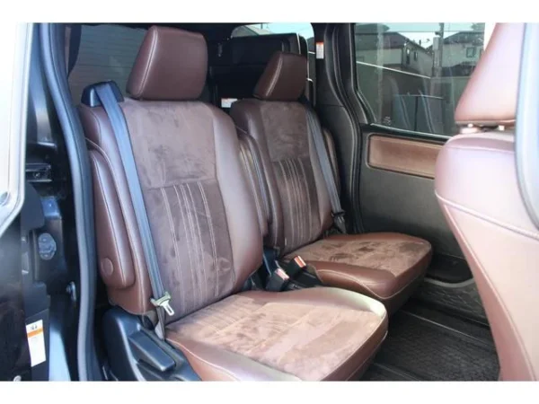 TOYOTA ESQUIRE GI PREMIUM PACKAGE - Image 4